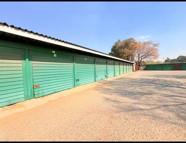 2 BEDROOM APARTMENT FOR SALE IN SASOLBURG EXT 3